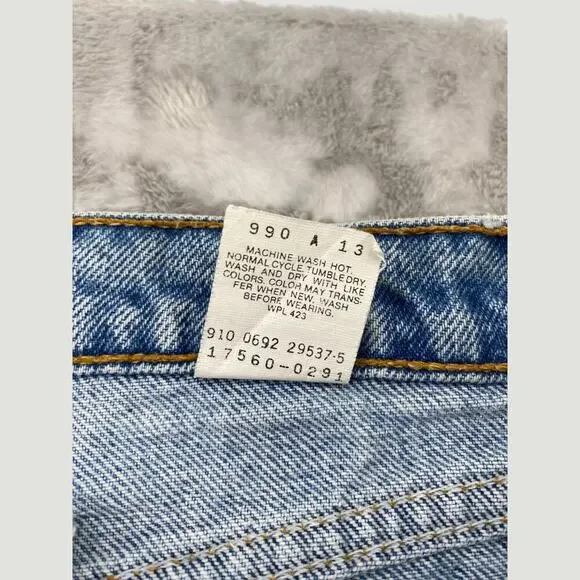 Vintage Levi’s 900 Series High Rise Straight Jeans Made in Canada Size 9 - Picture 7 of 8